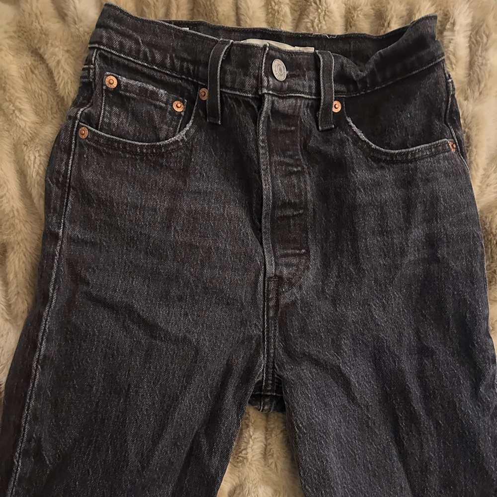 Levi’s Ribcage Straight Ankle jeans, black acid wash